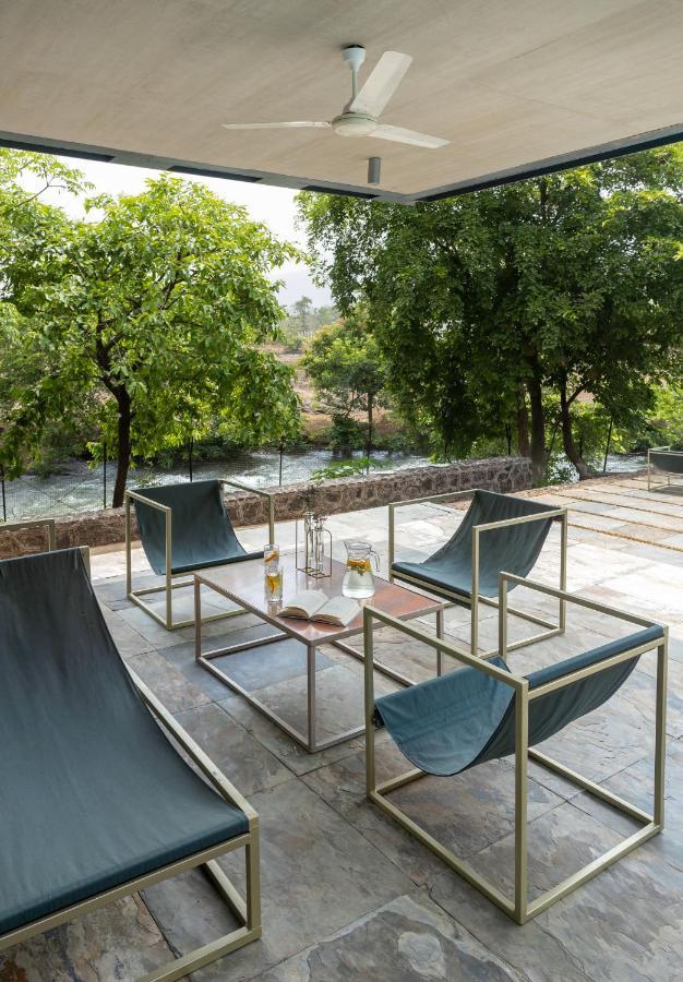 Lohonostays Maharajah House Карджат Экстерьер фото